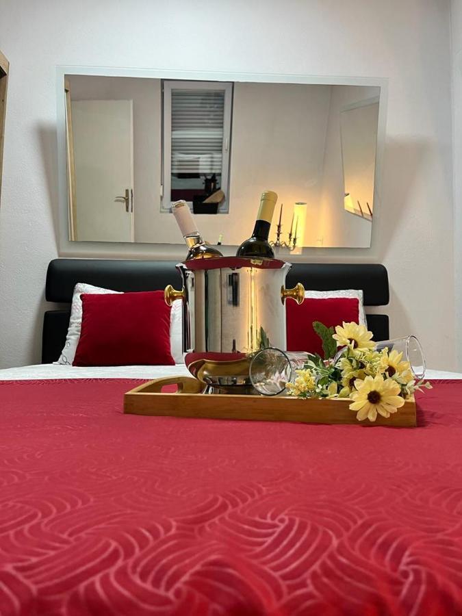 Stan Na Dan Kozarska Dubica Apartment Bosanska Dubica ภายนอก รูปภาพ